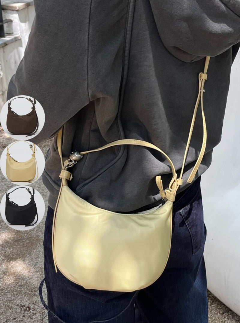 【WE ARE】韓國Archivepke Mini Luv Moon Bag(尼龍) OVBRX25101