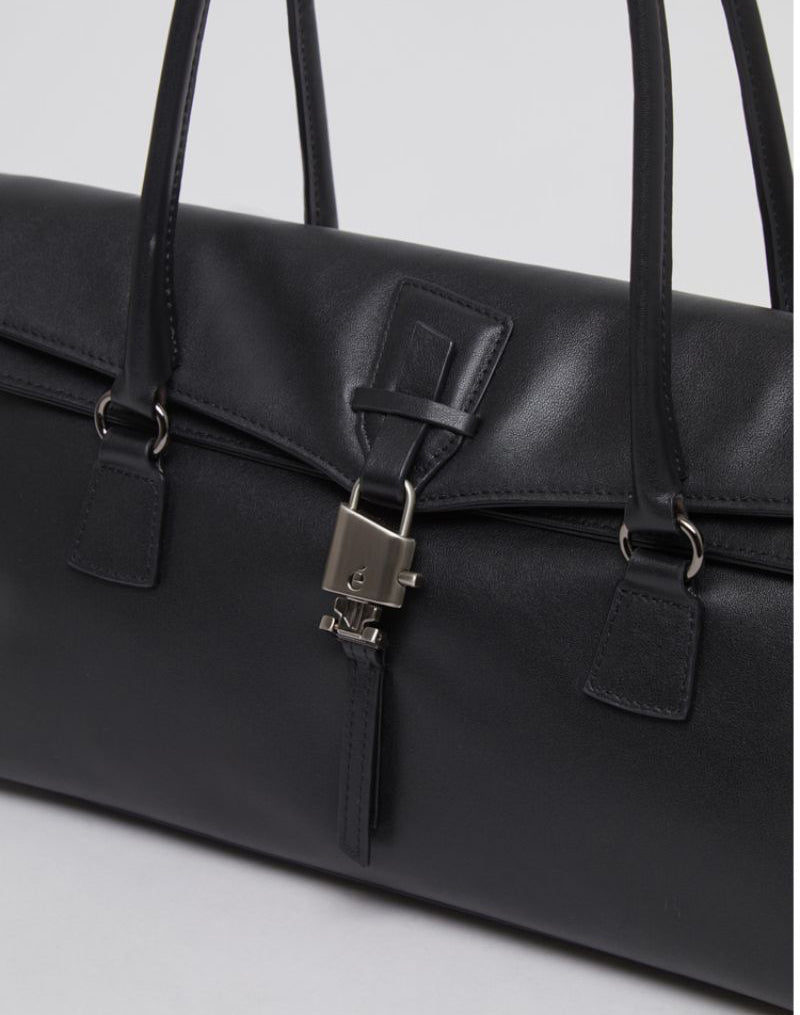 【WE ARE】Korea Archivepke Luv lock duffle armpit bag OVBAX24521