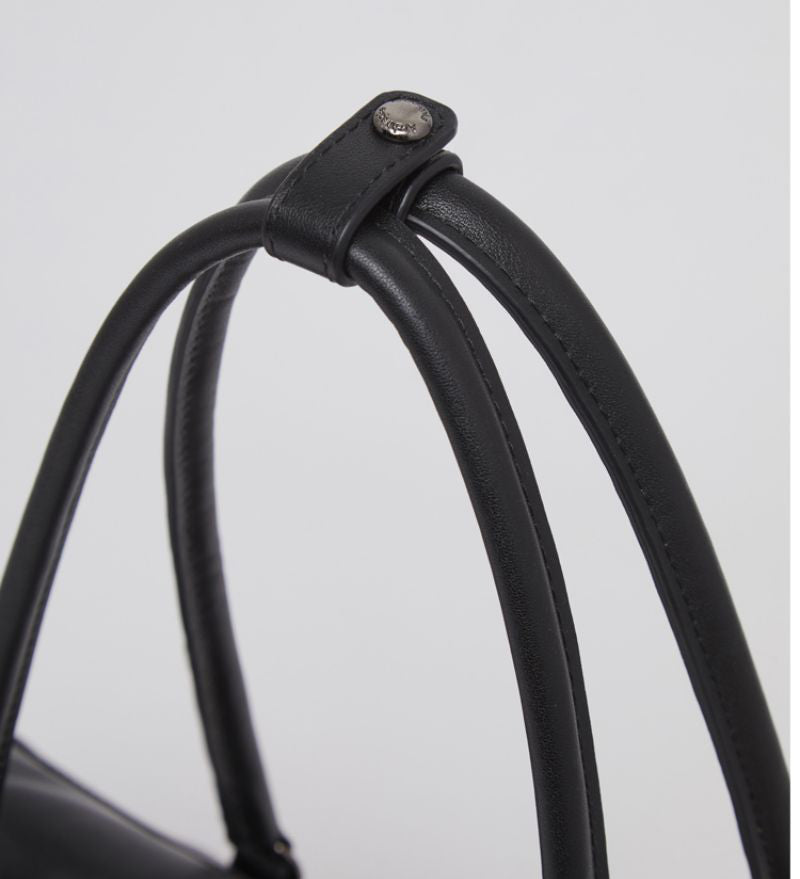 【WE ARE】Korea Archivepke Luv lock duffle armpit bag OVBAX24521