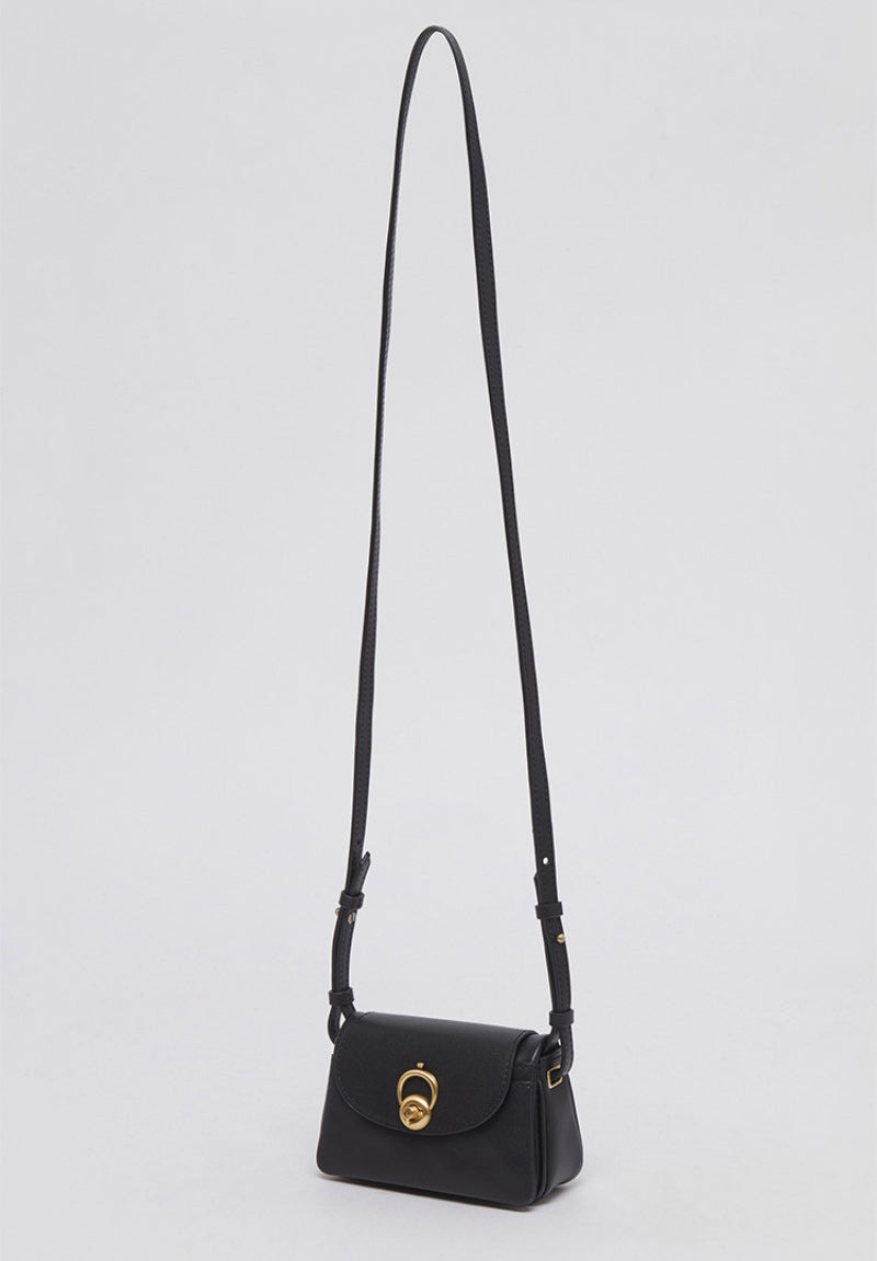【WE ARE】Korea Archivepke Luv hole mini crossbody mini bag OVBRX24511
