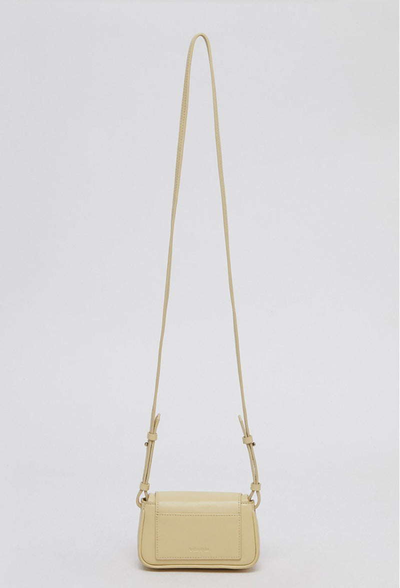 【WE ARE】Korea Archivepke Luv hole mini crossbody mini bag OVBRX24511