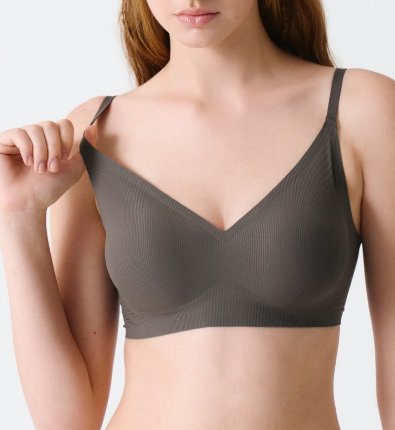 【WE ARE】Korea verish cool-fit volume fit plus thick pad bra
