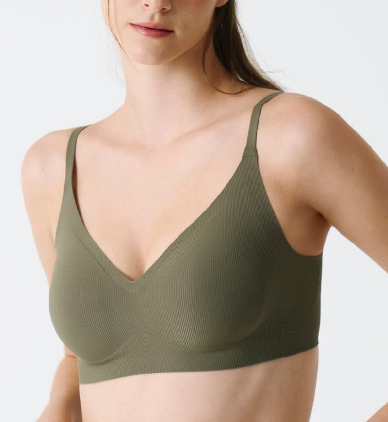 【WE ARE】Korea verish cool-fit volume fit plus thick pad bra