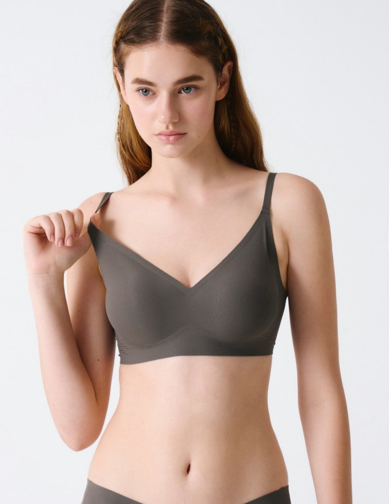 【WE ARE】Korea verish cool-fit volume fit plus thick pad bra