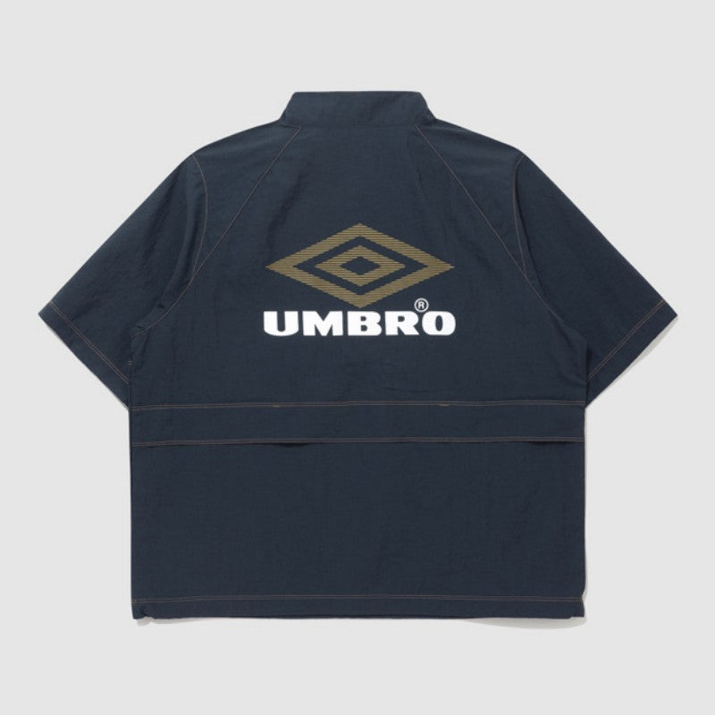 【WE ARE】韓國Umbro 外車線 背面logo 半拉鍊短袖上衣UQ223CWT59