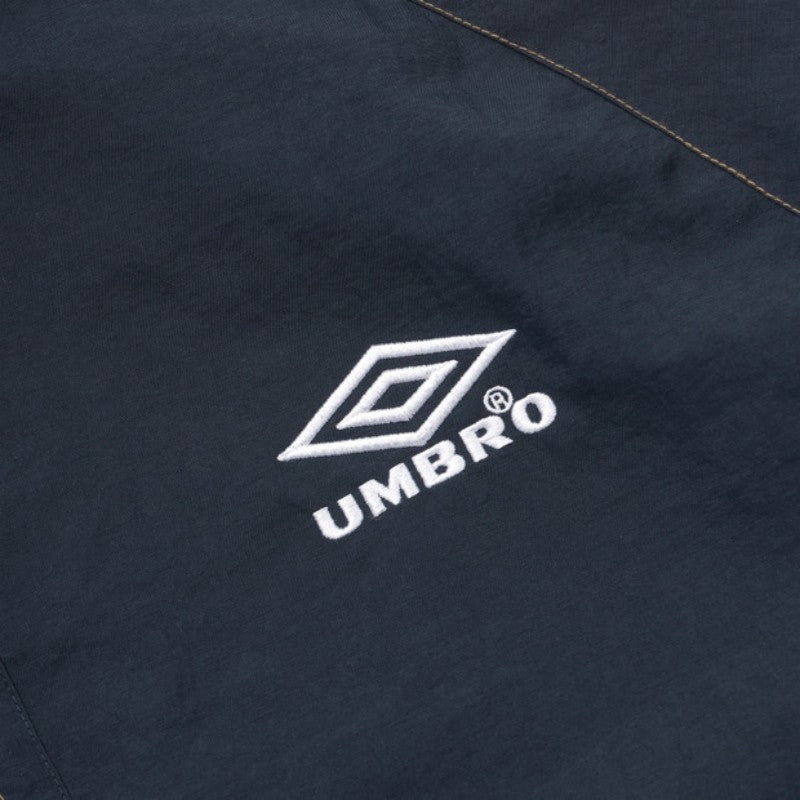 【WE ARE】韓國Umbro 外車線 背面logo 半拉鍊短袖上衣UQ223CWT59