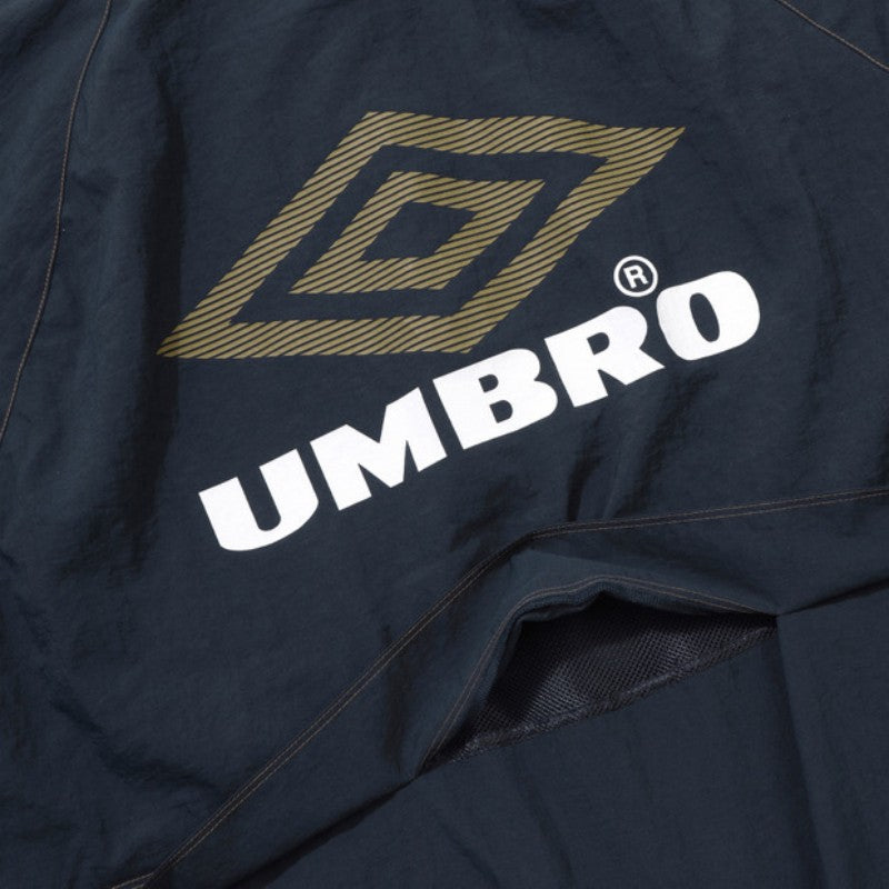 【WE ARE】韓國Umbro 外車線 背面logo 半拉鍊短袖上衣UQ223CWT59