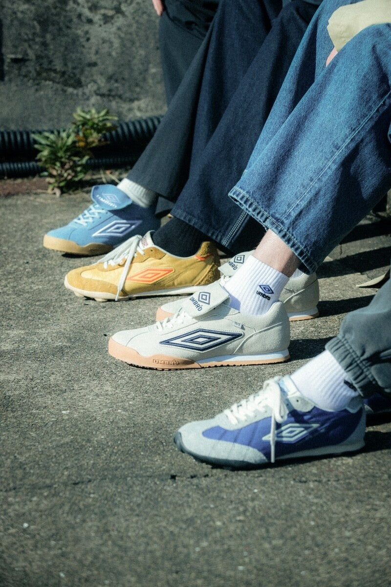 【WE ARE】韓國Umbro HOLLIGAN 5V5運動鞋 UQ123CCU16