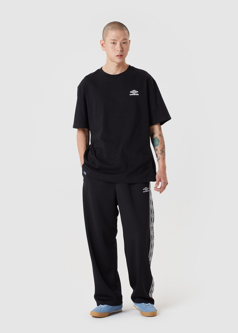 【WE ARE】韓國Umbro HOLLIGAN 5V5運動鞋 UQ123CCU16