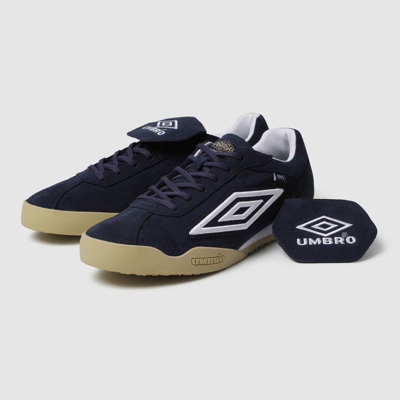 【WE ARE】韓國Umbro HOLLIGAN 5V5運動鞋 UQ123CCU16