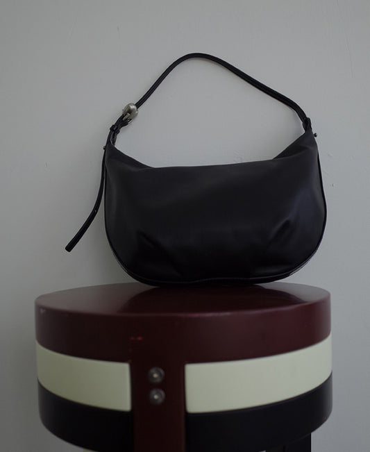 【WE ARE】韓國Archivepke羊皮單肩腋下包OVBAX25010