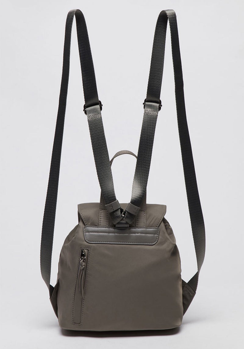 【WE ARE】Korea Archivepke23 years fashion school bag hand-held backpack OVBBX25101/OVBAX23018