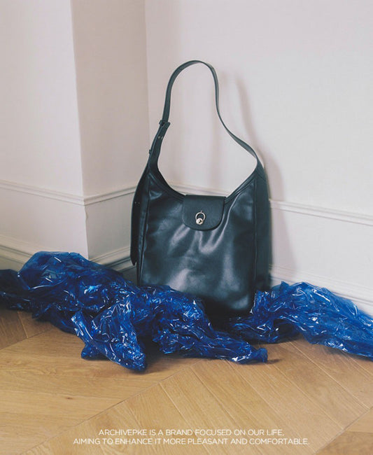 【WE ARE】韓國Archivepke Luv Hole Bag OVBAX25204