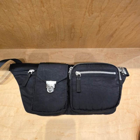 【WE ARE】韓國Archivepke斜挎胸包OVBAX25227