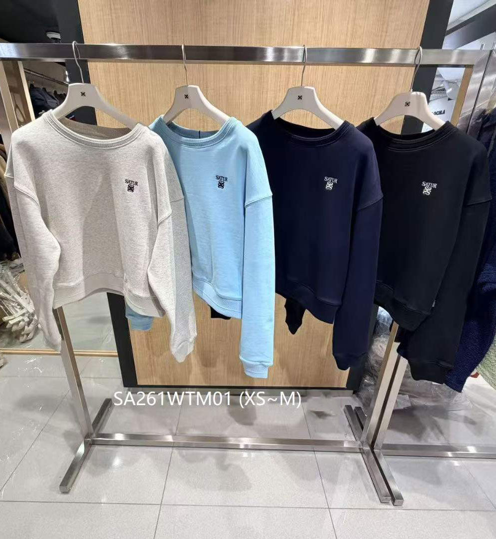 女款【WE ARE】韓國Satur圓領大學T衛衣SA261WTM01