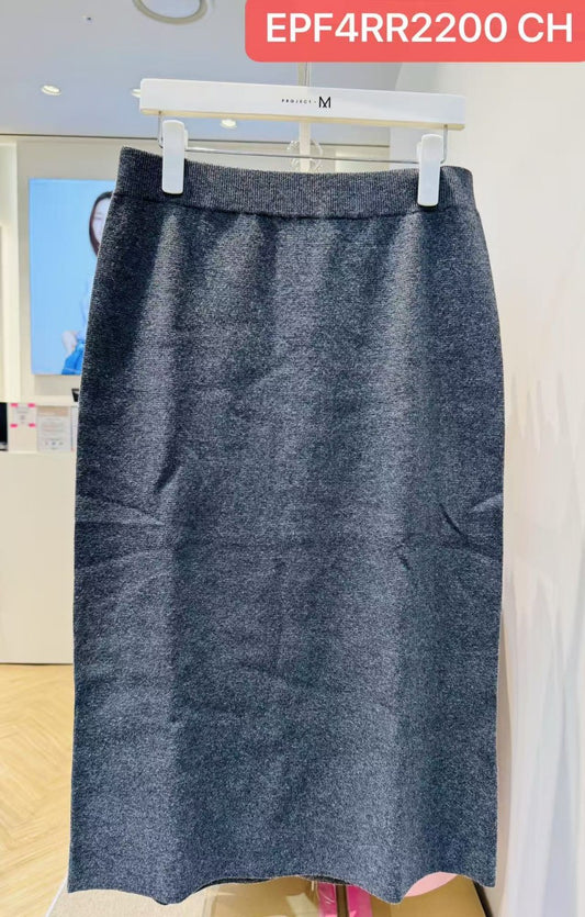 女款【WE ARE】韓國M計畫 鬆緊腰後開叉針織長裙EPF4RR2200