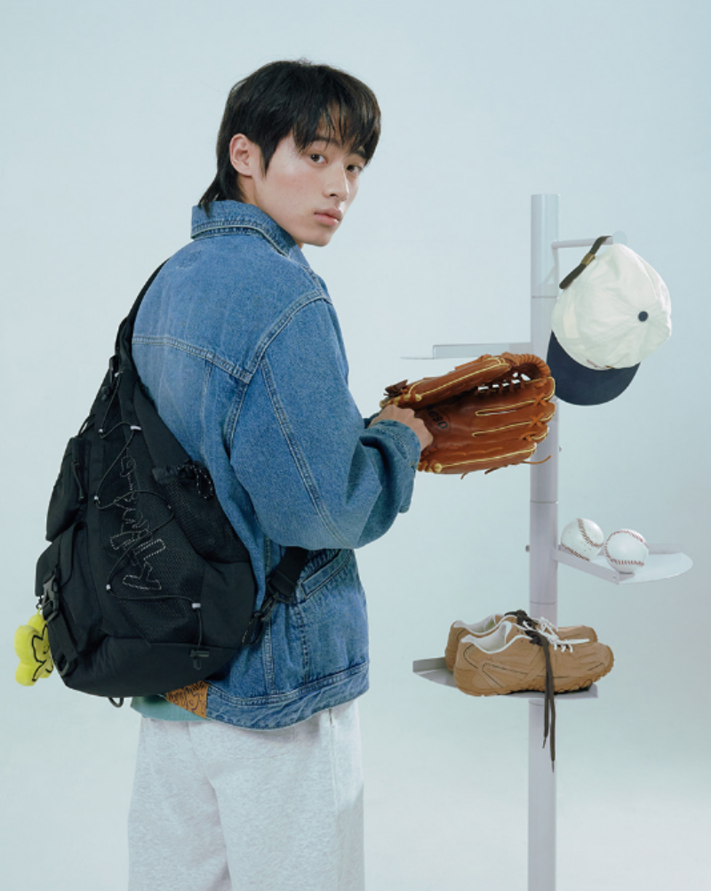 【WE ARE】Korea wacky Willy crossbody bag WA2501CB03