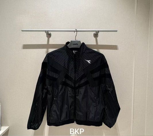 【WE ARE】韓國Diadora 立領風衣外套 D5323RJK44