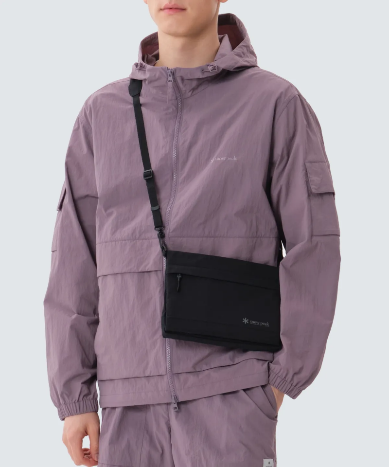 【WE ARE】韓國snow peak 信封斜背包S25SUFSB37