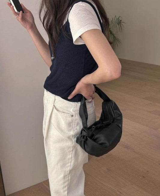 【WE ARE】Korea Archivepke Purchasing Handheld Cloud Bag OVBAX24112