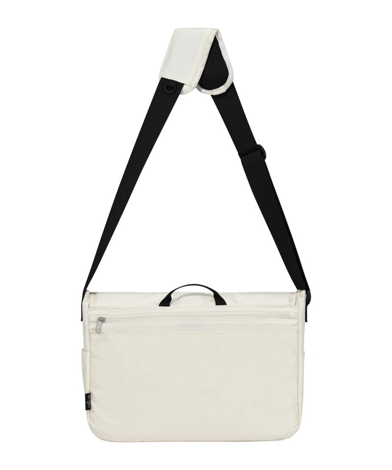 【WE ARE】Korea wacky Willy messenger bag WA2501CB01