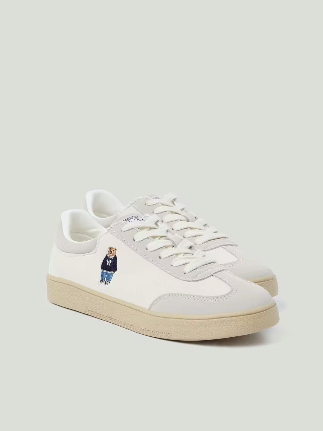 【WE ARE】Korea WHO.AU casual moral training shoes WHPGF1302A