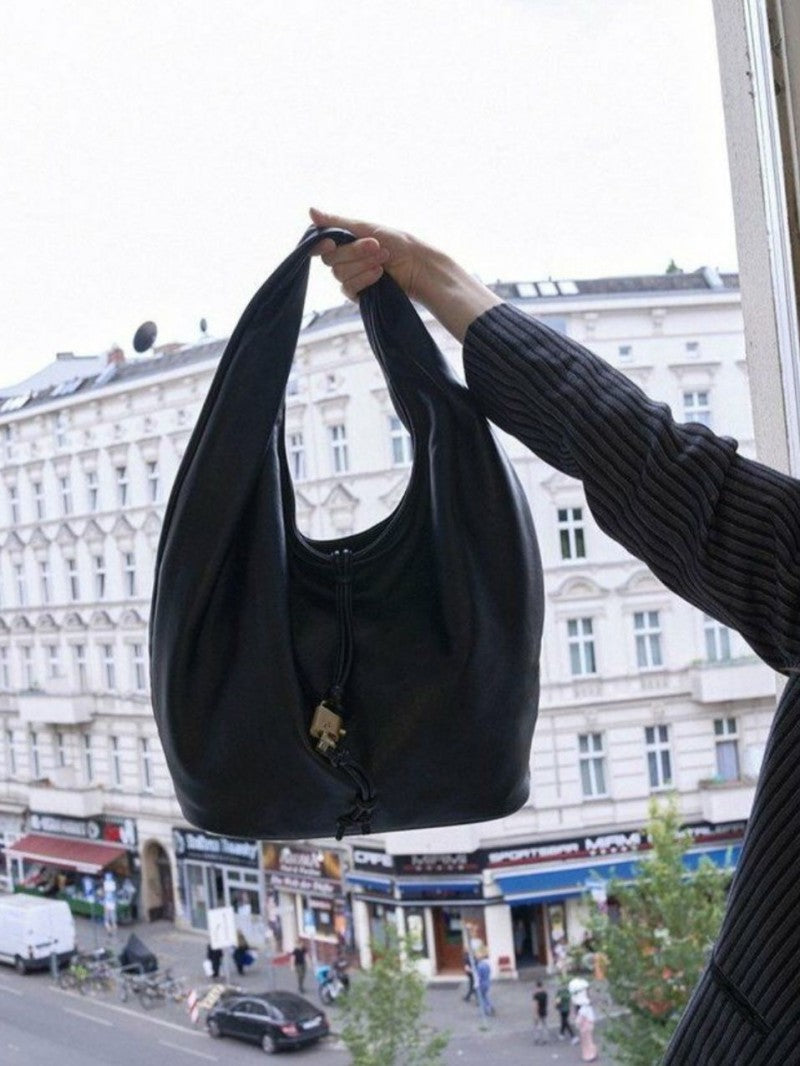 【WE ARE】Korea Archivepke Luv Lock hobo OVBAX24524