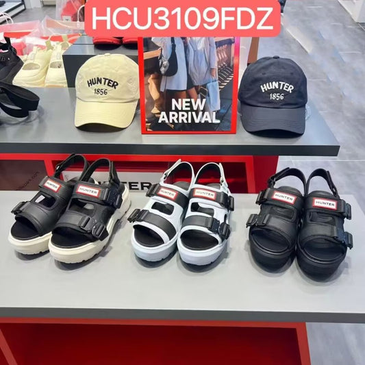 【WE ARE】韓國HUNTER皮革扣式涼鞋HCU3109FDZ