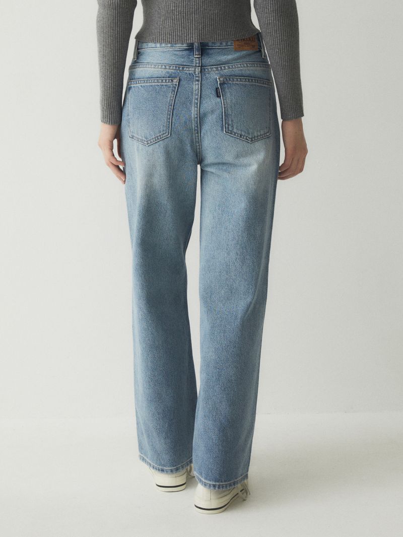 【WE ARE】Korea WHO.AU purchasing casual loose jeans WHTJE4911F