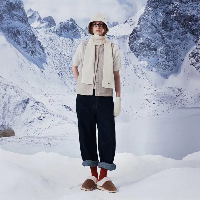 【WE ARE】韓國國家地理（大半碼帶）布標logo 珊瑚絨拖鞋 N254UWT052