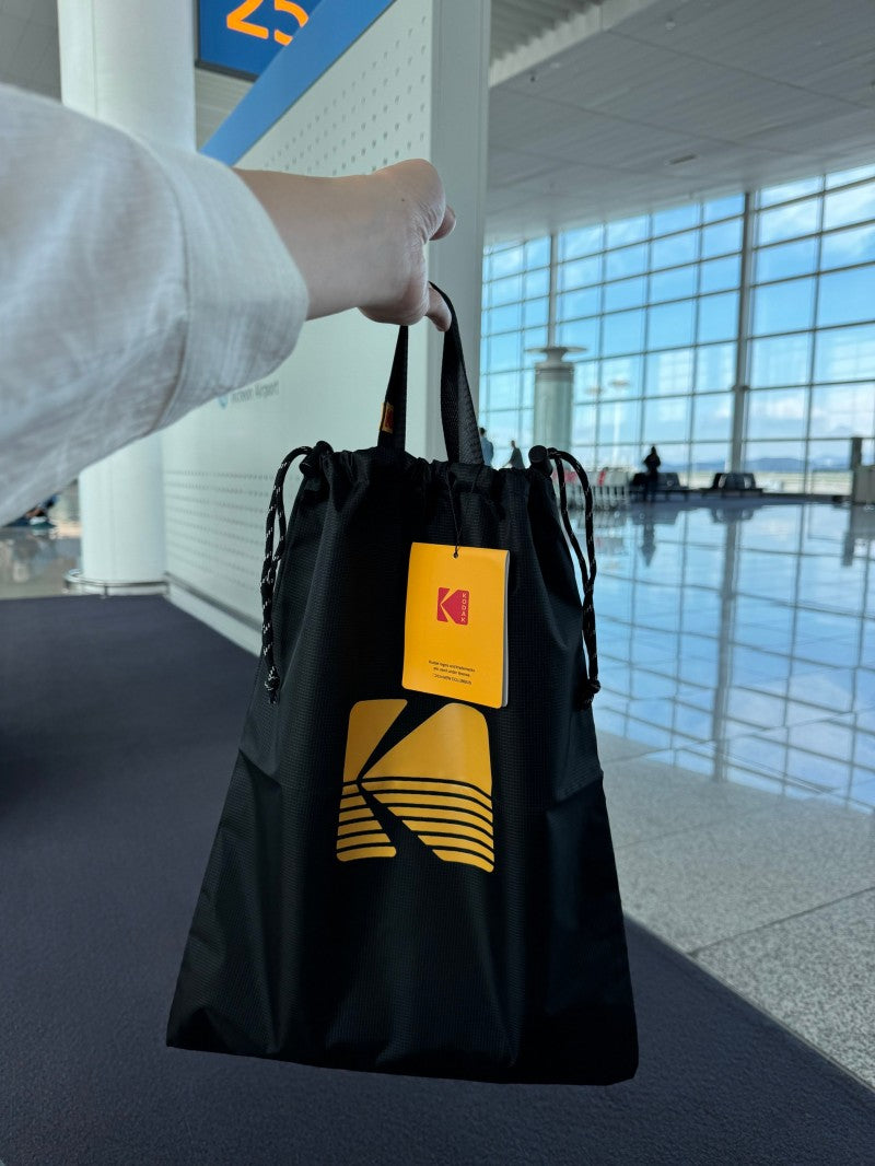 【現貨】機場提貨【WE ARE】韓國KODAK柯達抽繩手提袋K230431BLK1