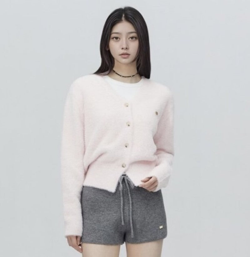 【WE ARE】韓國LAP 琥珀鈕扣Ｖ領毛衣 AR4KGA68