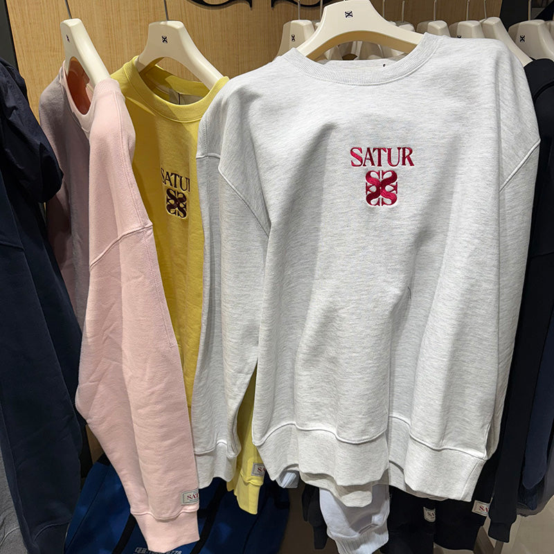 Satur折扣款【WE ARE】韓國Satur 刺繡小標logo大學T SA251MTM03