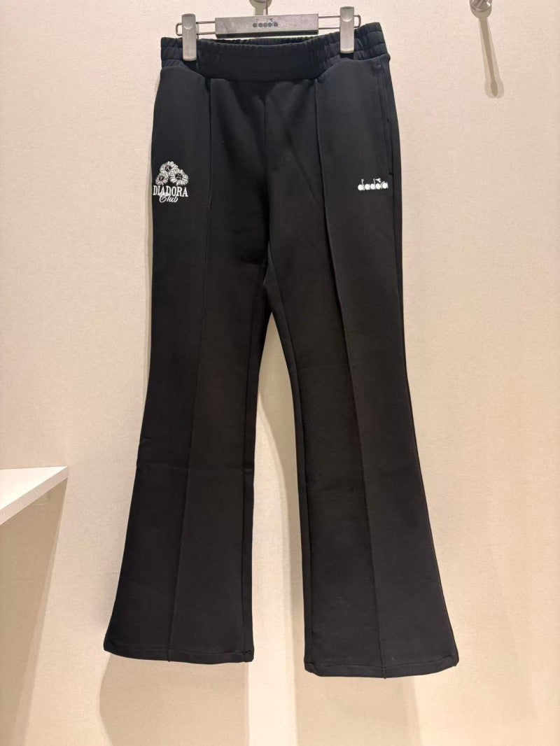 【WE ARE】韓國Diadora休閒微喇叭褲D6122LFP03