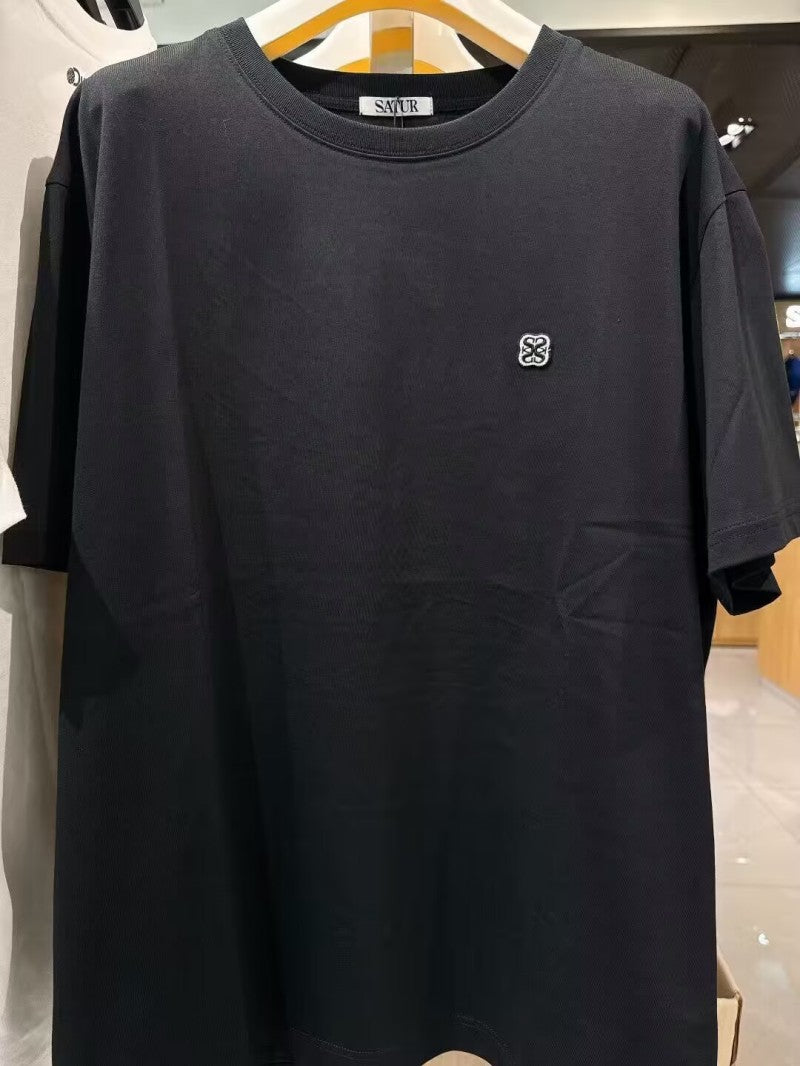 買一贈一 【WE ARE】韓國Satur男女同款 刺繡小標短袖T恤SA252UTS44