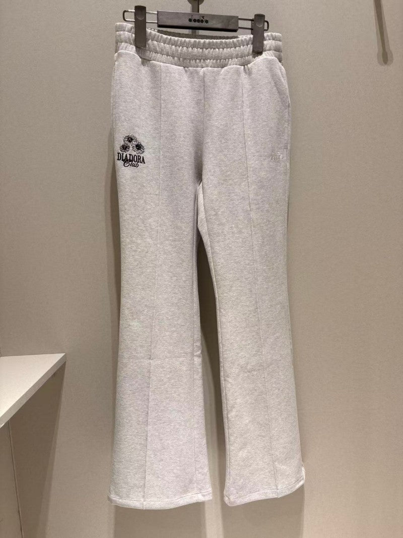 【WE ARE】韓國Diadora休閒微喇叭褲D6122LFP03