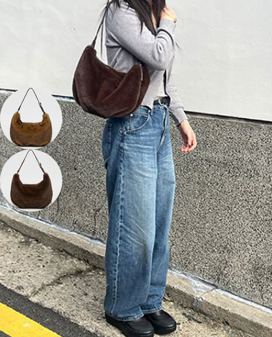 【WE ARE】韓國Archivepke Luv moon bag 毛絨單肩腋下包OVBAX25311