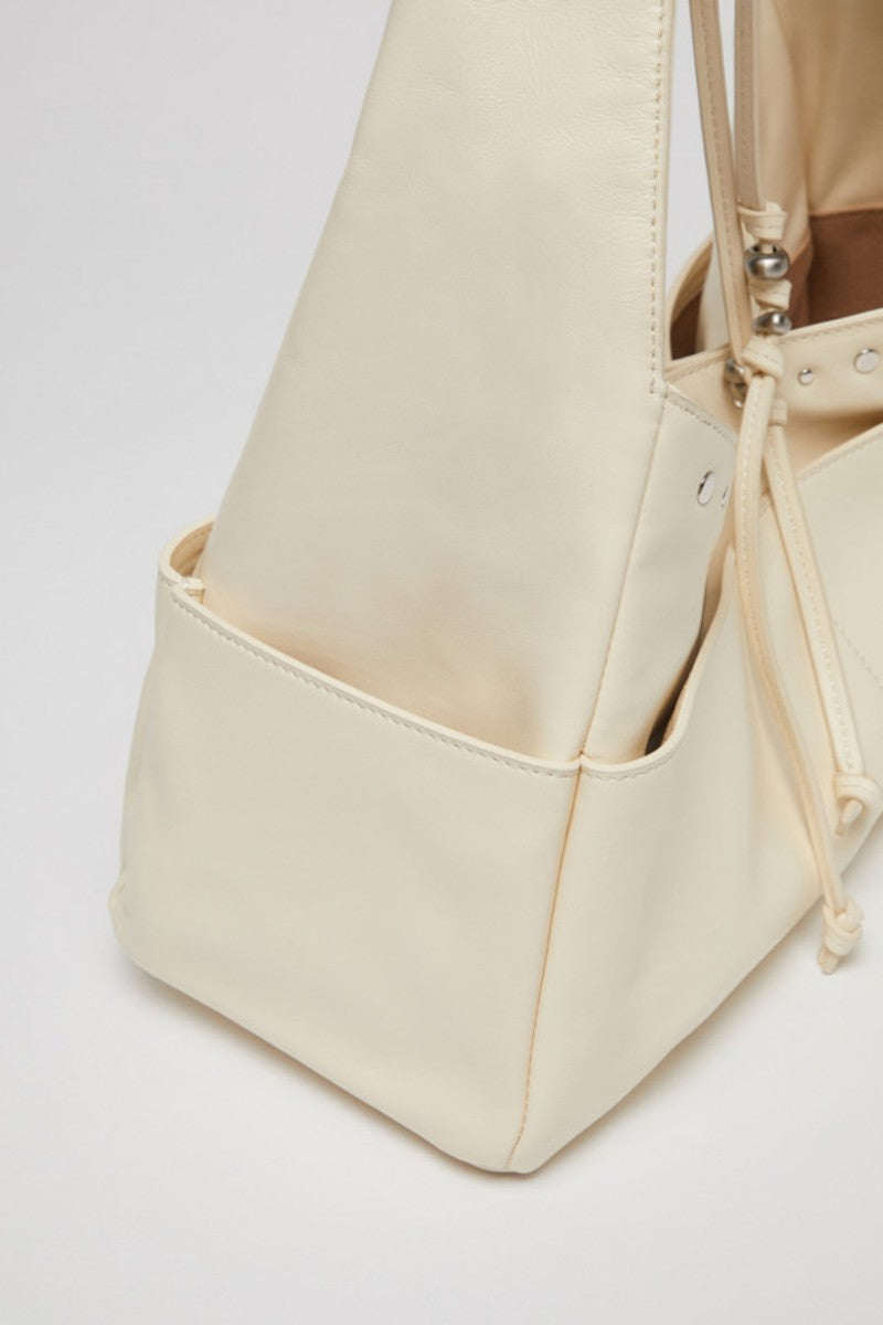 【WE ARE】韓國Archivepke Freckle shoulder bag 卯釘腋下包 OVBSX25005