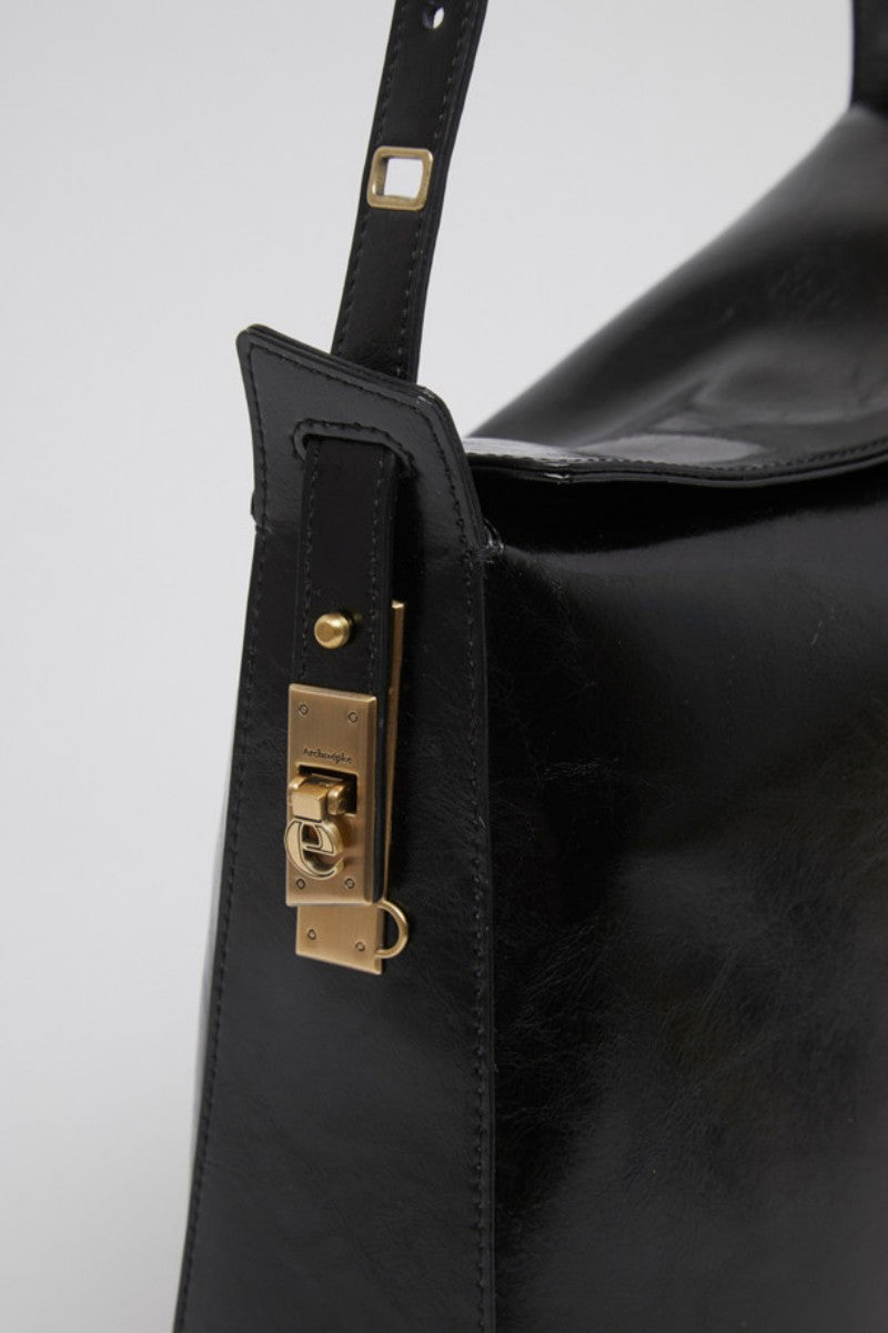 【WE ARE】韓國Archivepke Large clip fold bag OVBAX24020