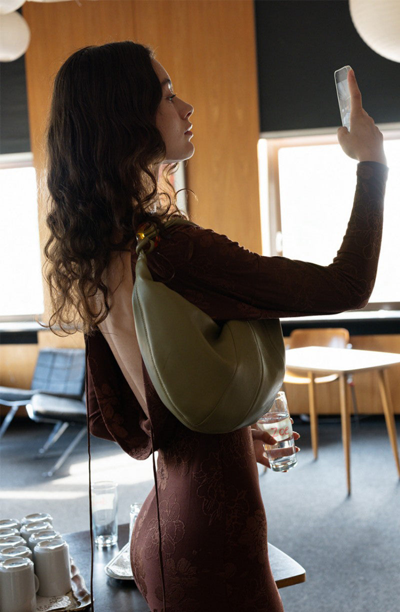 【WE ARE】韓國Archivepke [EXCLUSIVE] Mini fling twist bag OVBAX25228