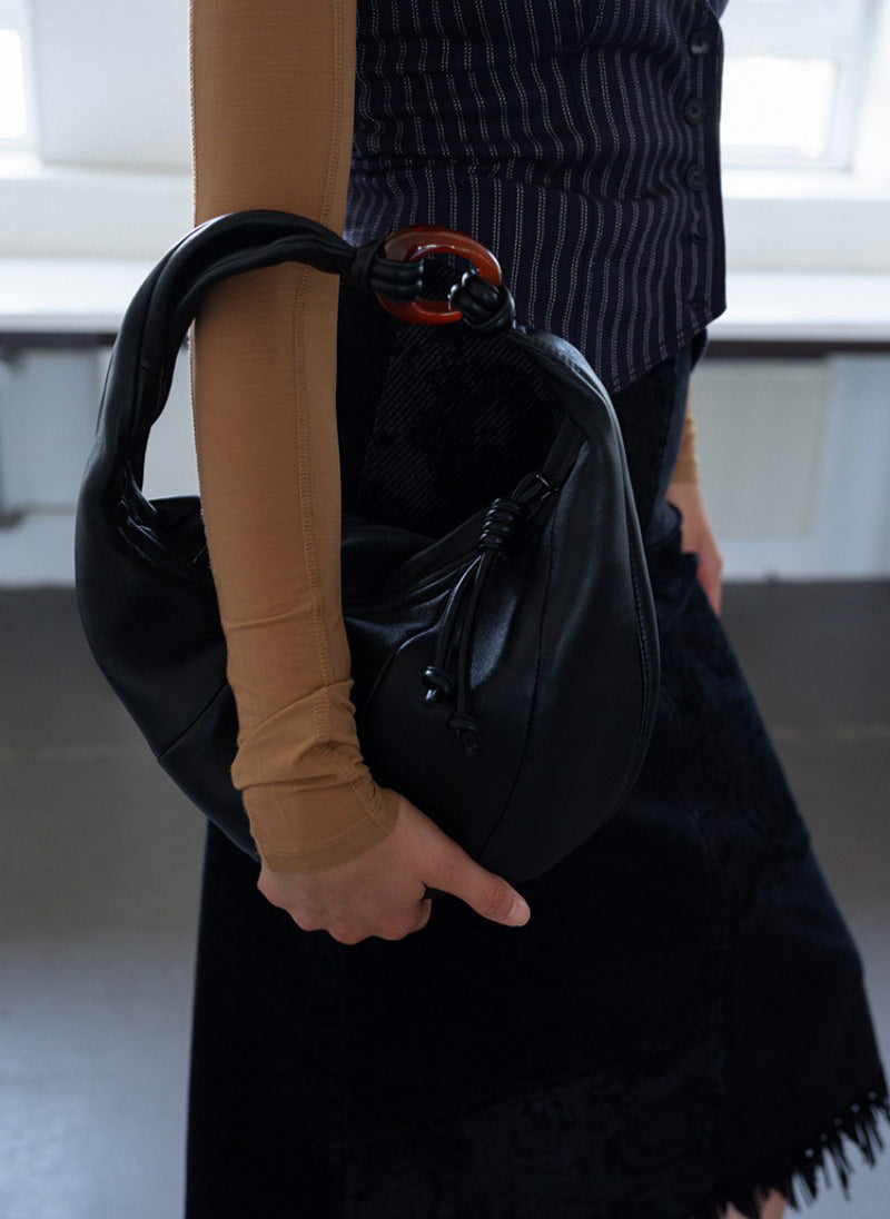 【WE ARE】韓國Archivepke [EXCLUSIVE] Mini fling twist bag OVBAX25228