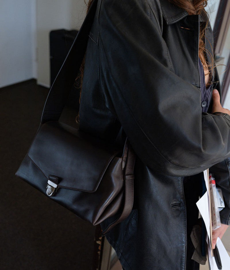 【WE ARE】韓國Archivepke Lock square bag OVBAX25226