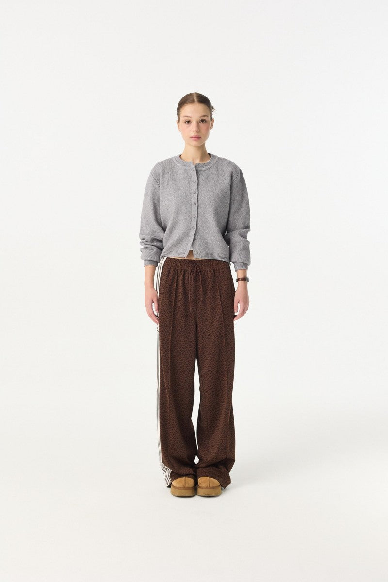 【WE ARE】韓國DONTBELATE 側logo豹紋直筒運動褲