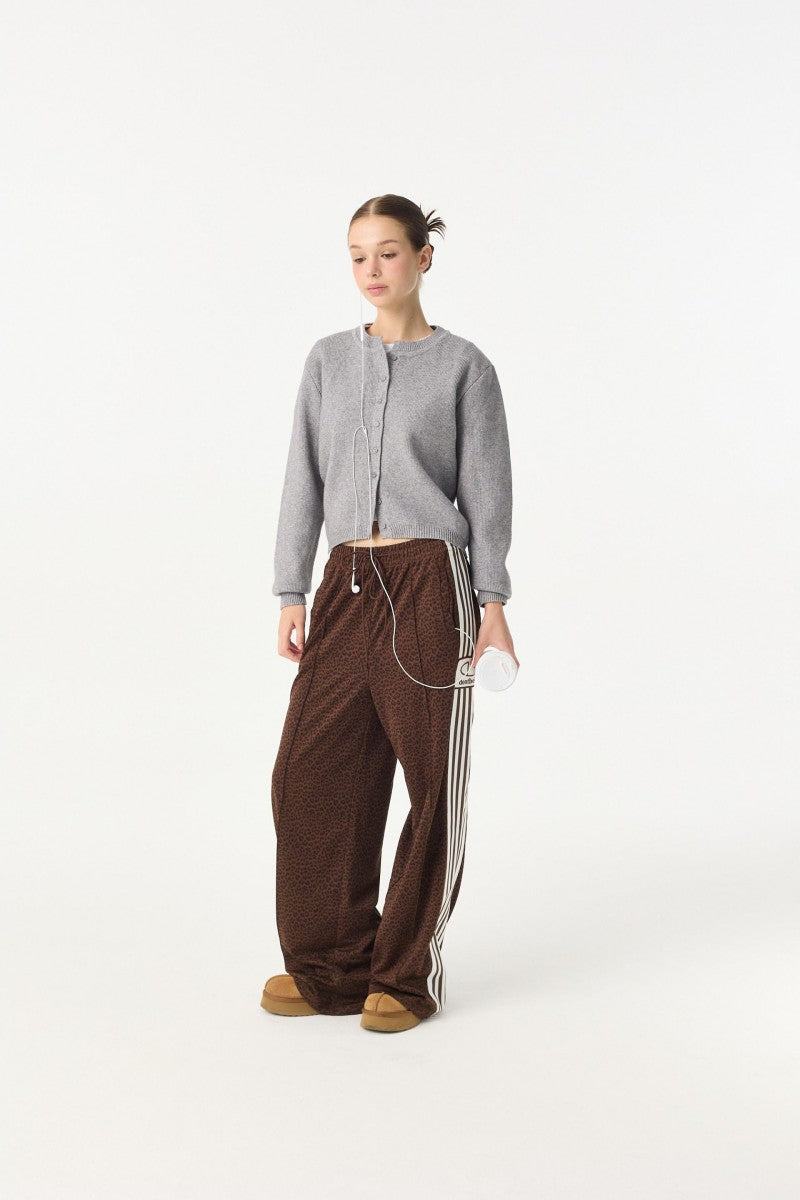 【WE ARE】韓國DONTBELATE 側logo豹紋直筒運動褲