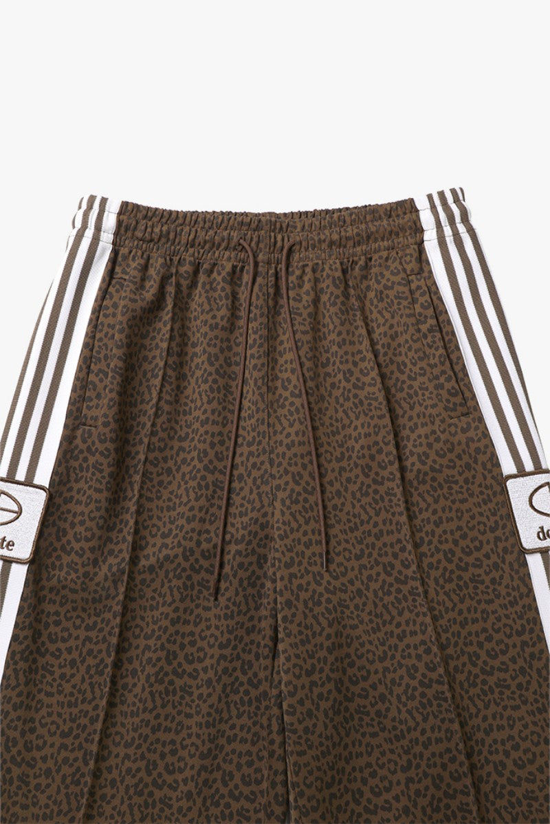 【WE ARE】韓國DONTBELATE 側logo豹紋直筒運動褲