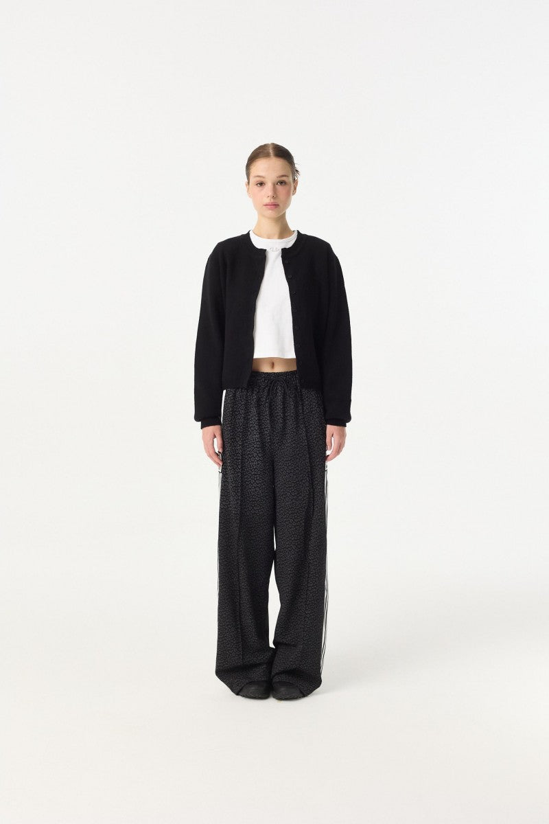 【WE ARE】韓國DONTBELATE 側logo豹紋直筒運動褲