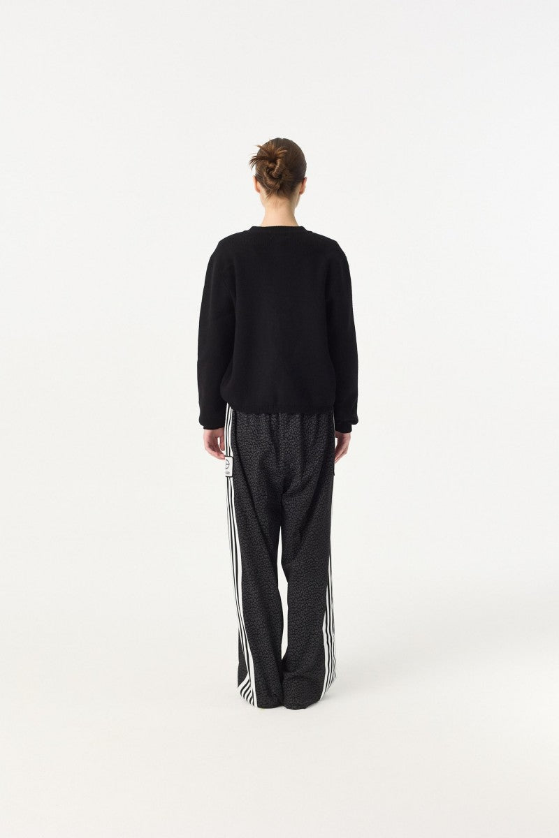 【WE ARE】韓國DONTBELATE 側logo豹紋直筒運動褲