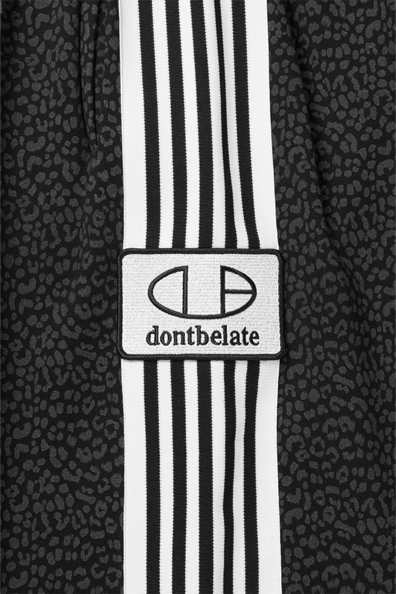 【WE ARE】韓國DONTBELATE 側logo豹紋直筒運動褲