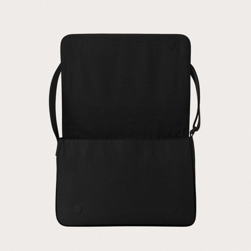 【WE ARE】韓國ALAVAGUE休閒單肩斜挎包만타백 L