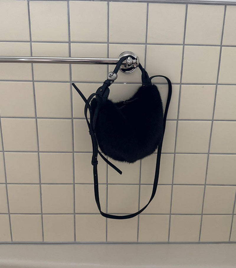 【WE ARE】韓國Archivepke Mini luv moon bag毛絨單肩斜挎包OVBRX25206